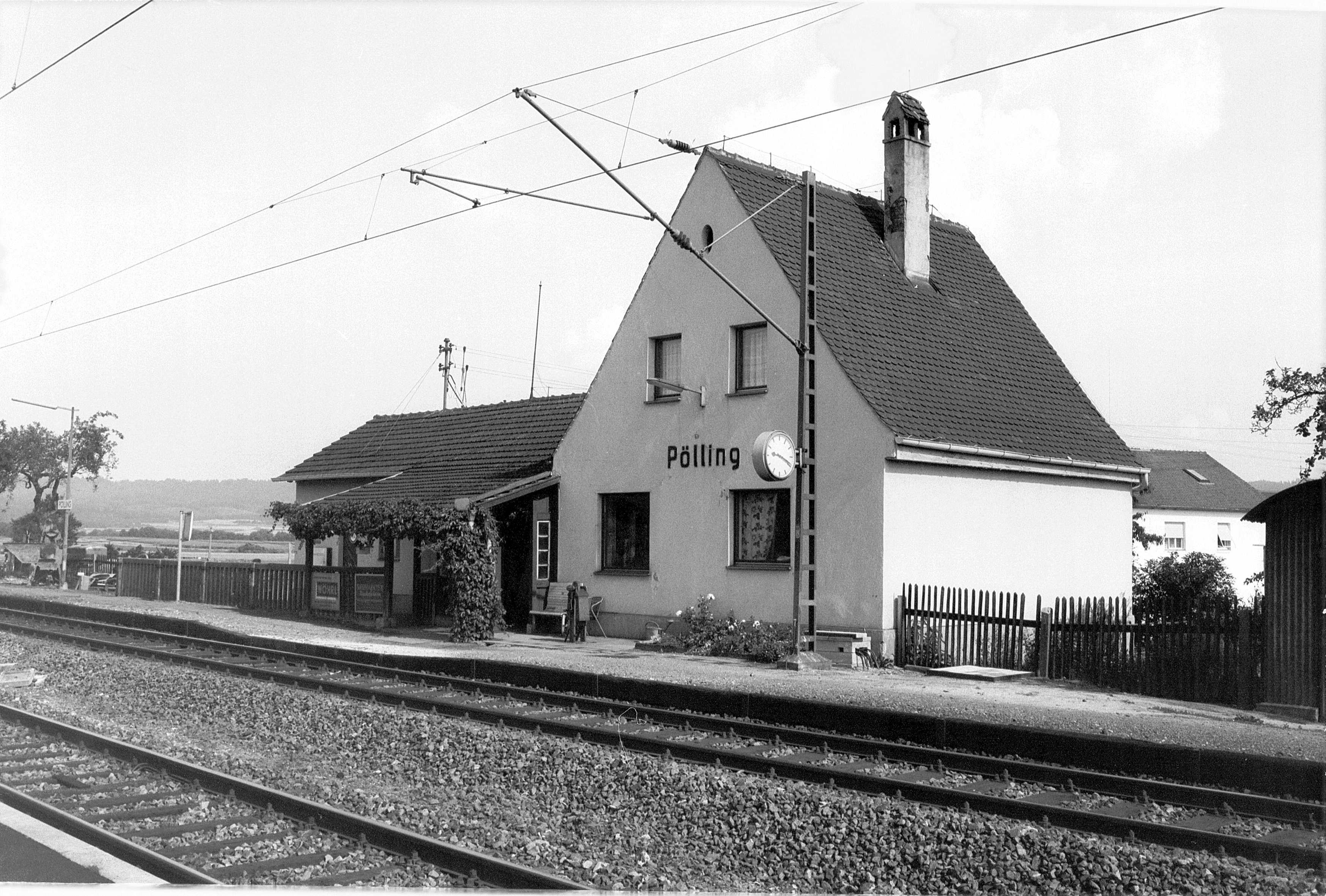 075 Bahnhof Pölling
